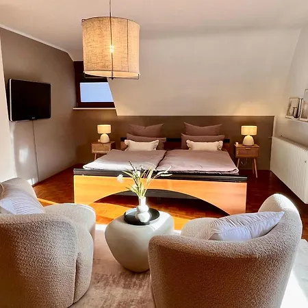 Holiday home Messe- & Gertraud Am Ludwigskanal, 24 H Self Check-in, Gratis Parken Wendelstein